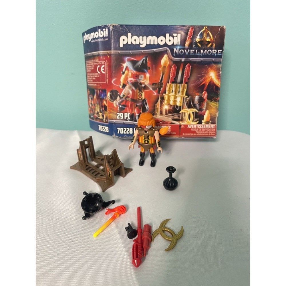 Playmobil 70228 novelmore burnhams raiders fire master Not Complete Missing Piec